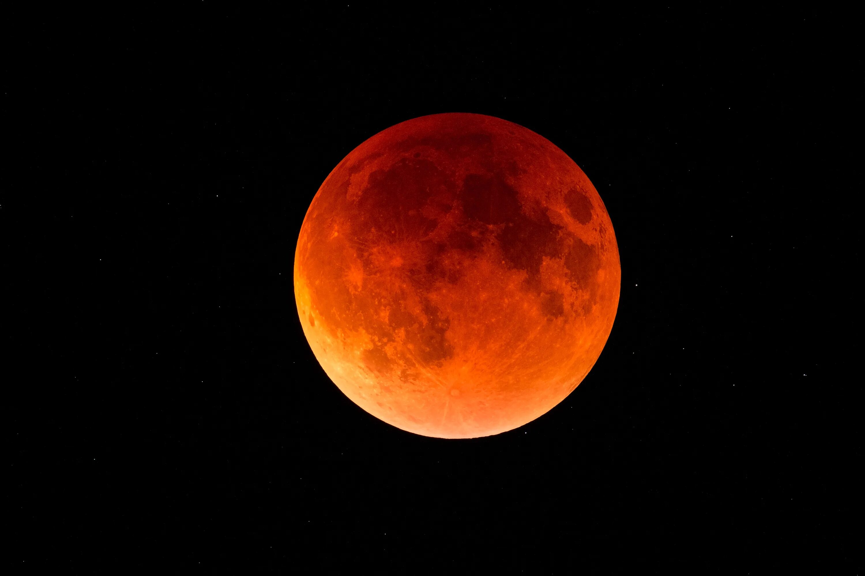 Лунное затмение 2024 джйотиш. Луна. Лунное затмение. Красная Луна. Лунное затмение фото.