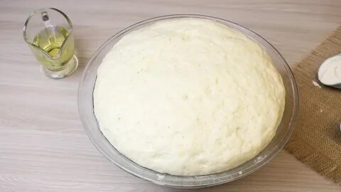 Těsto na pizzu: Jak připravit základ, který bude křupat a rozpouštět se v ústech? Tajemství Italů!
