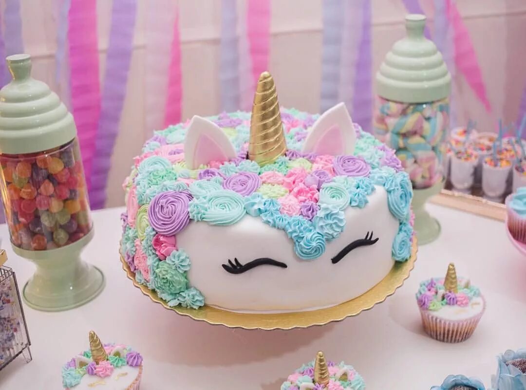 Торт единорог юникорн. Торт единорог обжора. Торт с единорогом для девочки 4. Торт радужный единорог для девочки. Торт с единорогом для девочки 4.