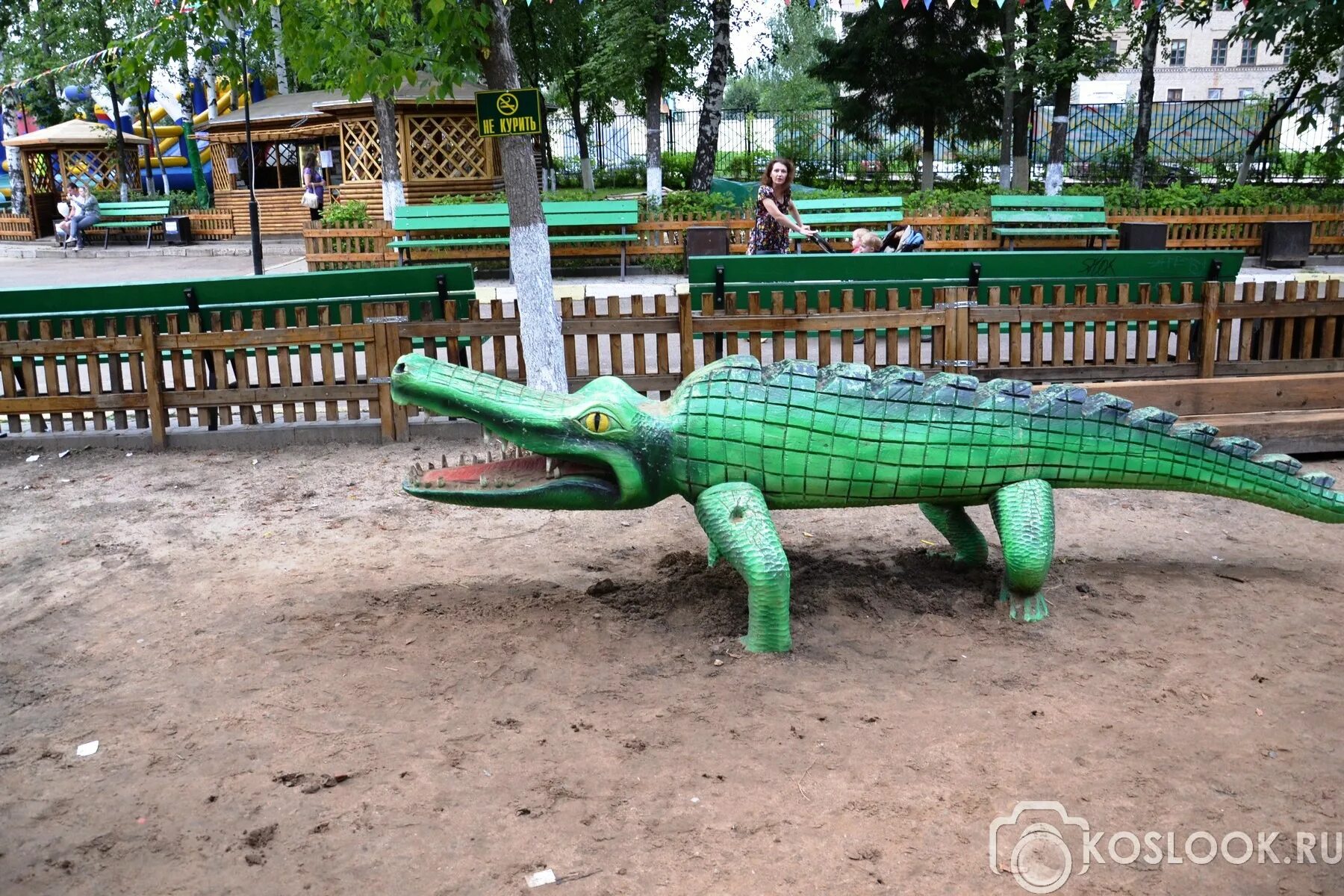 Коля крокодил тула вк. Ижевский крокодил. Парк Пятигорска крокодил. Памятник крокодилу. Крокодил скульптура.