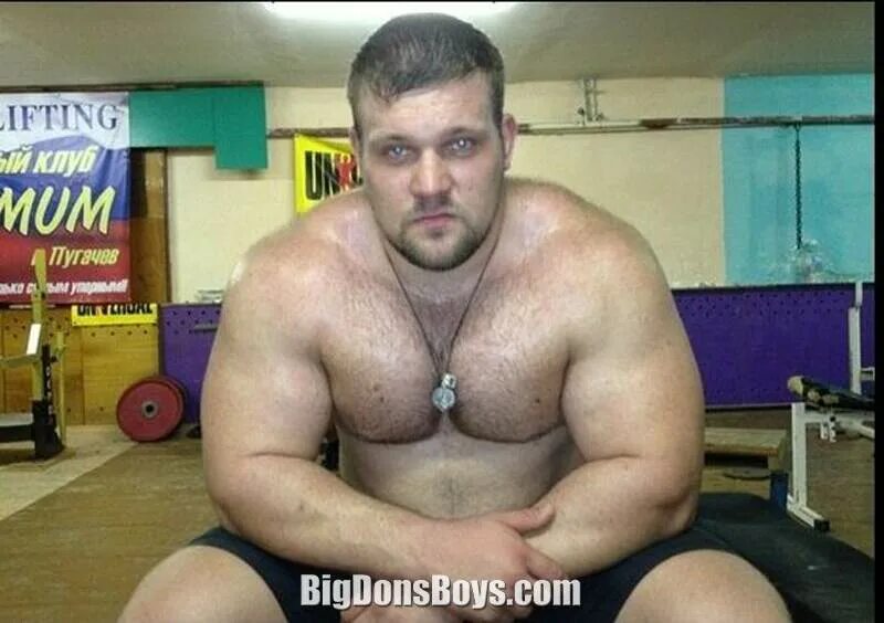 Сарычев в 16. Кирилл сарычев жим лежа. Кирилл сарычев. Кирилл сарычев богатырь. Пауэрлифтер кирилл сарычев.