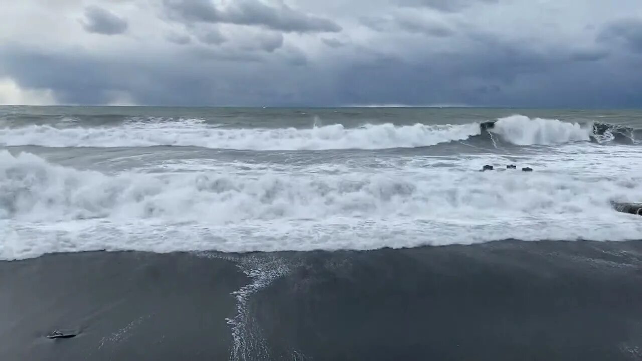 Сколько градусов черное море в сочи сейчас. Климат сочи. черное море каждый день ютуб 1 октября. какая сейчас погода на чёрном море.