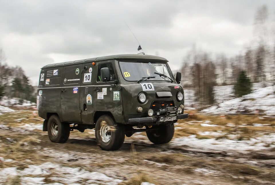 Дорогой уазик. УАЗ Буханка 4x4. УАЗ Буханка внедорожник. УАЗ 452 Буханка охотник. УАЗ 3962 Хантер.