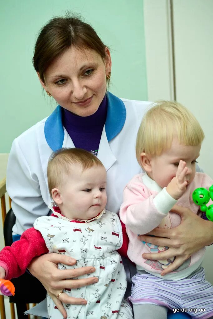 У меня двое сыновей, но всегда хотелось еще и дочку. Решила взять из детского до