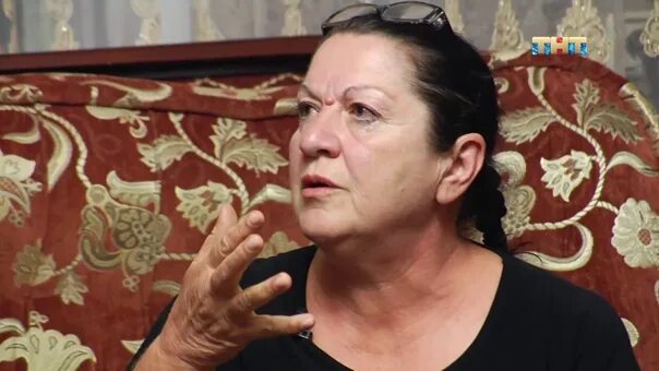 Текст песни ан васка таванам арсентьев. Манана михайловна асанишвили. Манана братухина в платьях. Тексты чувашских песен. Эс манан манан эс.