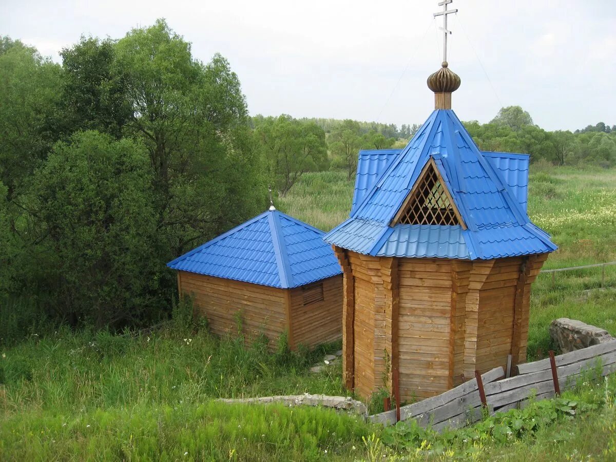 Святой источник деревня. Родник село Кострова. Рыльский район. Большегнеушевский Родник Родник. Родник Рыльский район. Курская Рыльский село Кострова.