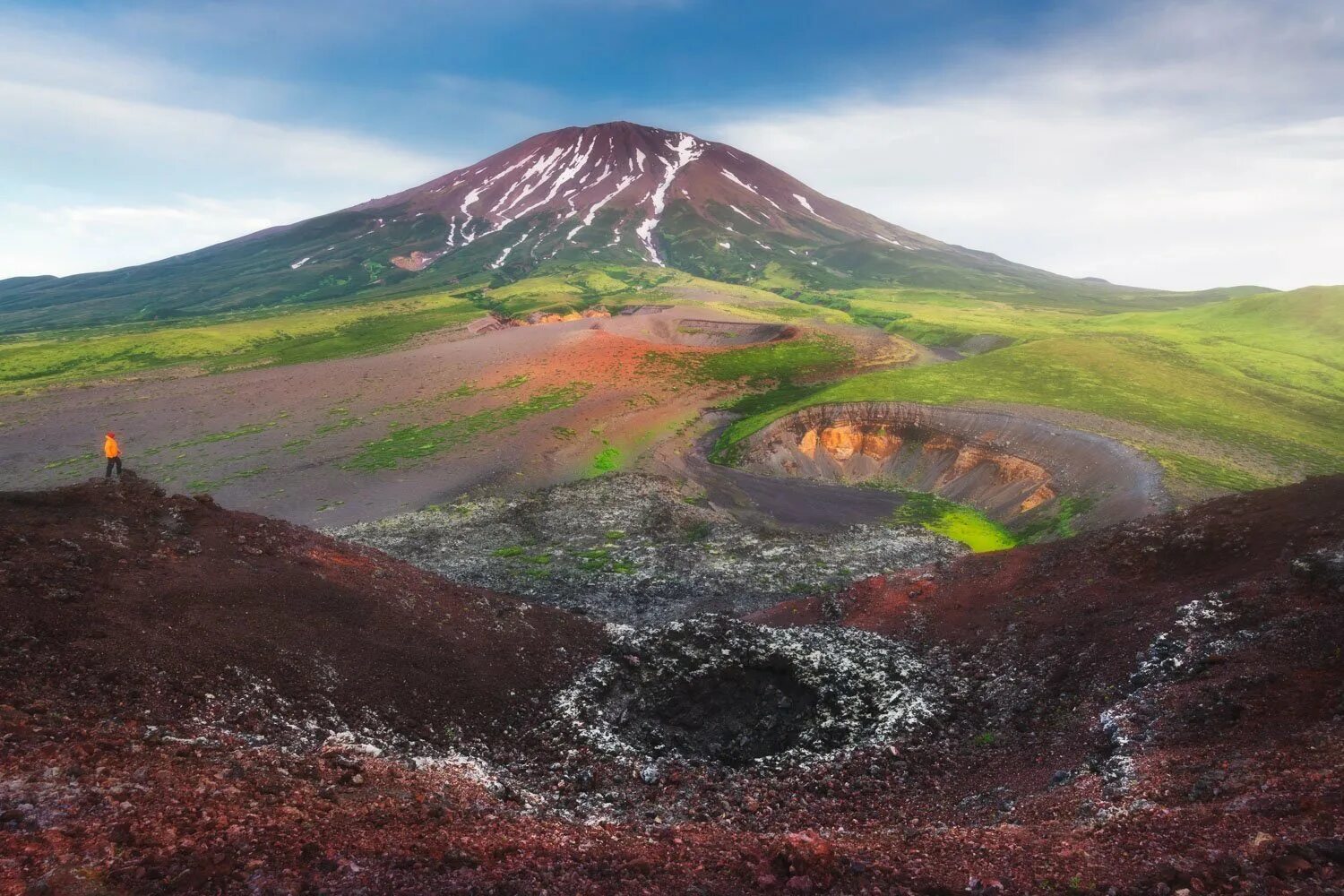 Остров камчатка вулканы. Остров камчатка вулканы. Остров камчатка вулканы. Вулкан карымский, камчатка. Остров камчатка вулканы.