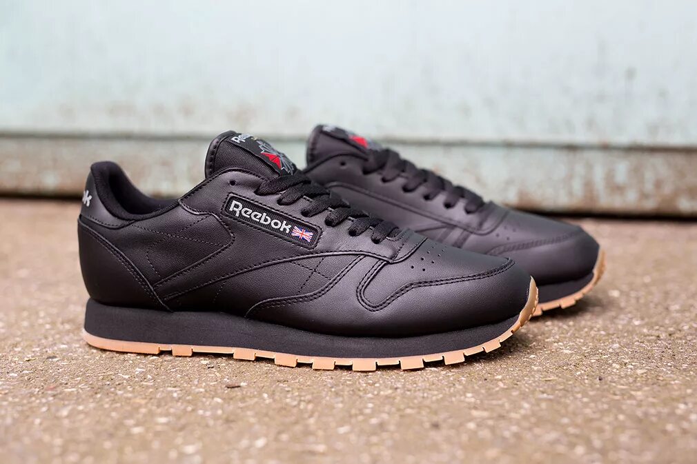 Купить мужские кроссовки рибок оригинал в москве. Reebok Classic Leather. Reebok Classic Leather Black. Reebok Classic Black. Reebok Classic черные.