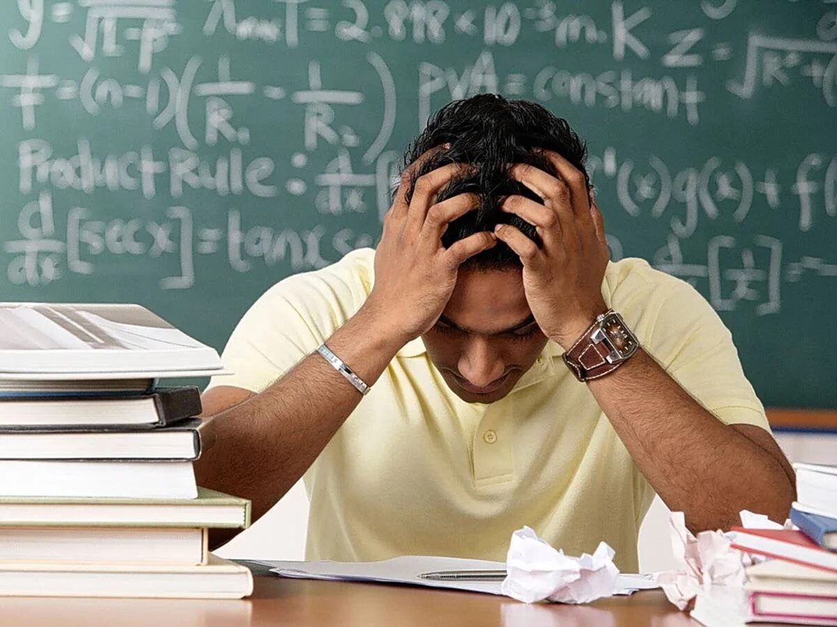 Students fail. Стресс на учебе. Грустный студент. Students fail. Failed test.