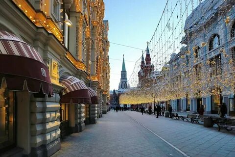 Улица Никольская в Москве.