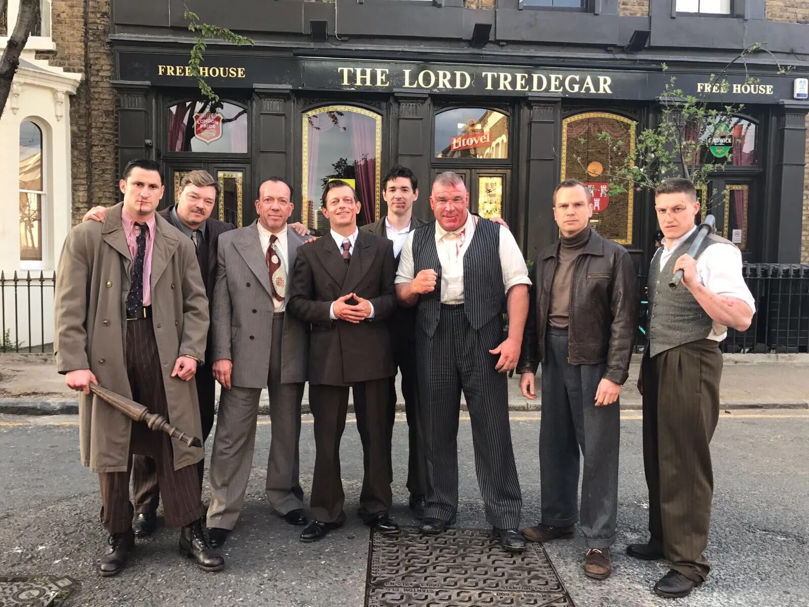 Сергей крэй озвучка. Лука чангретта острые козырьки. Мафия лондона. Близнецы крэй. Мафия лондона.