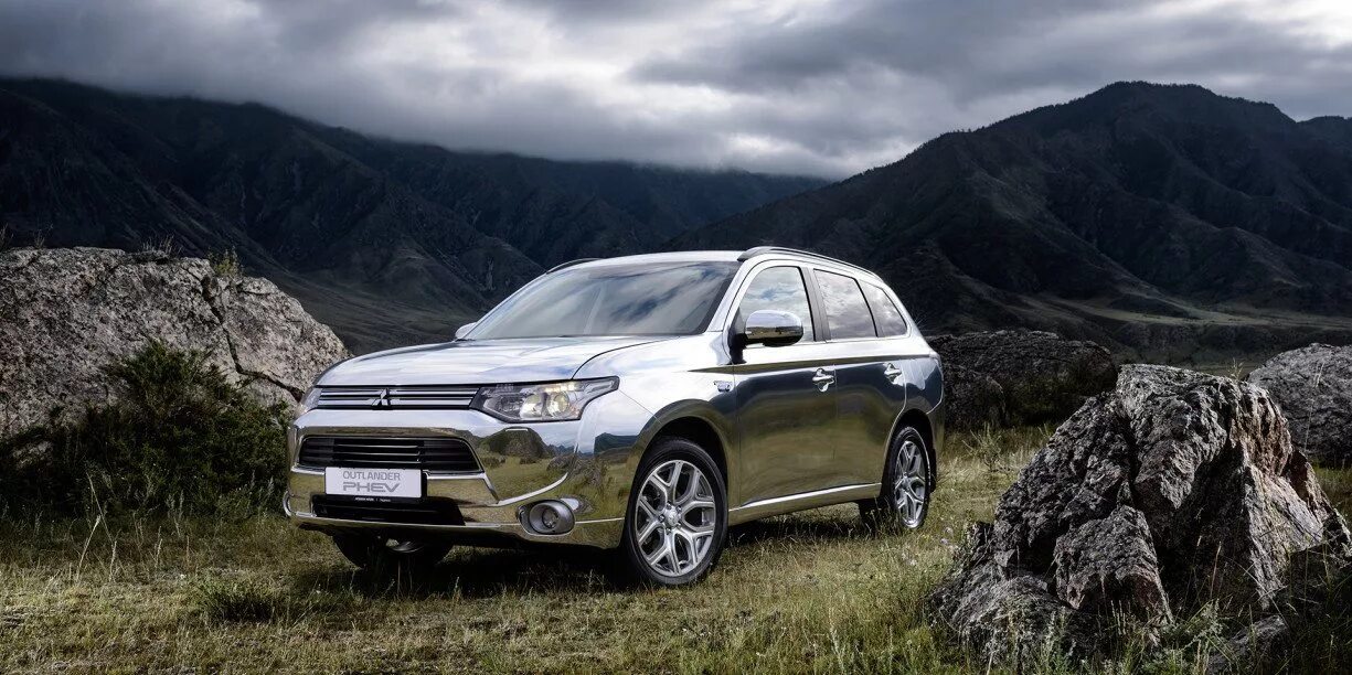 Мицубиси аутлендер полный. Mitsubishi Outlander. Митсубиси Аутлендер 2013. Mitsubishi Outlander 3. Мицубиси Аутлендер 3 поколения.