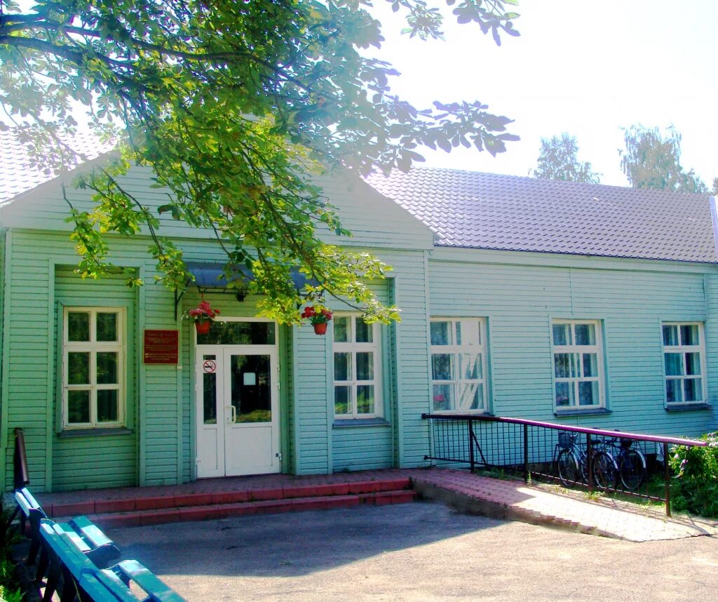 Брянский дом престарелых. Дом престарелых долботово погарский район. ущерпье клинцовского района дом престарелых. дом интернат погарского района брянской области. дом интернат село ущерпье.
