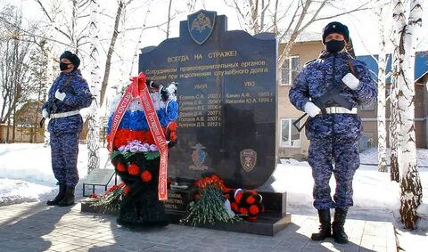 Родителей погибшим при исполнении