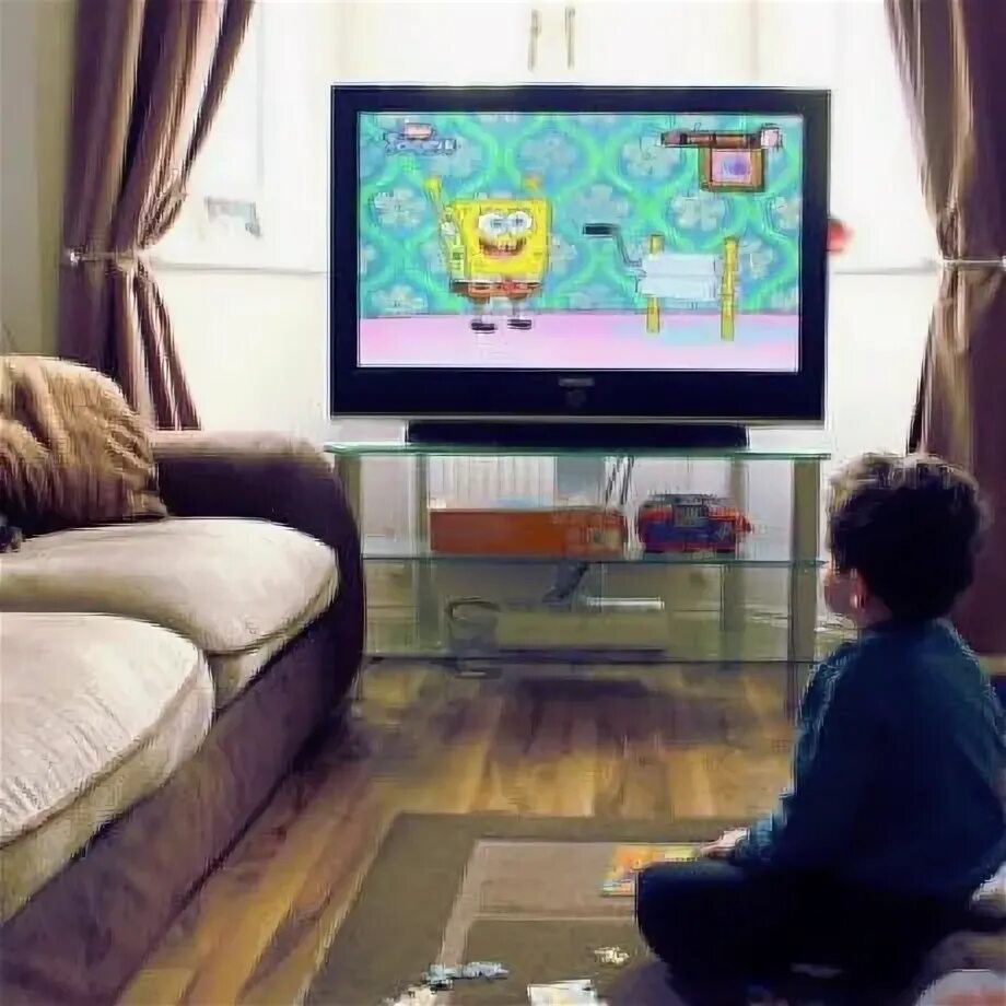 Что можно делать на телевизоре. Что можно делать на телевизоре. Лучшие приставки смарт тв с голосовым управлением. Женщина у телевизора. Что можно делать на телевизоре.