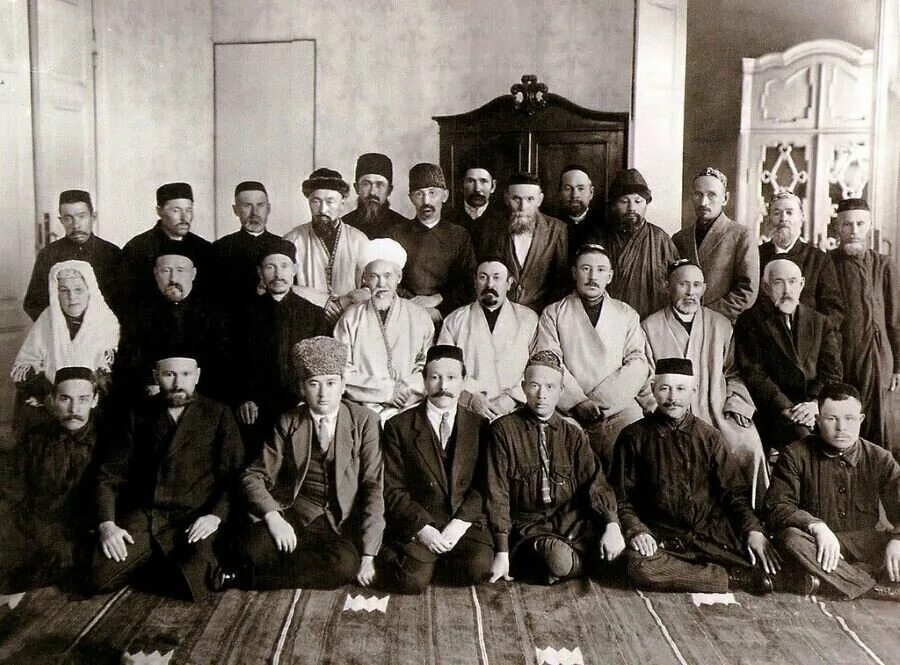 Мухлиса. Медресе иж буби. мухлиса буби. мухлиса фото.