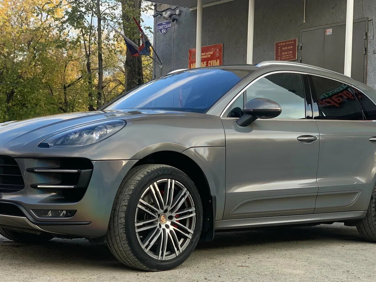 Porsche macan s 2021. Порше макан 2021. Макан пермь. Макан пермь. Porsche cayenne macan.