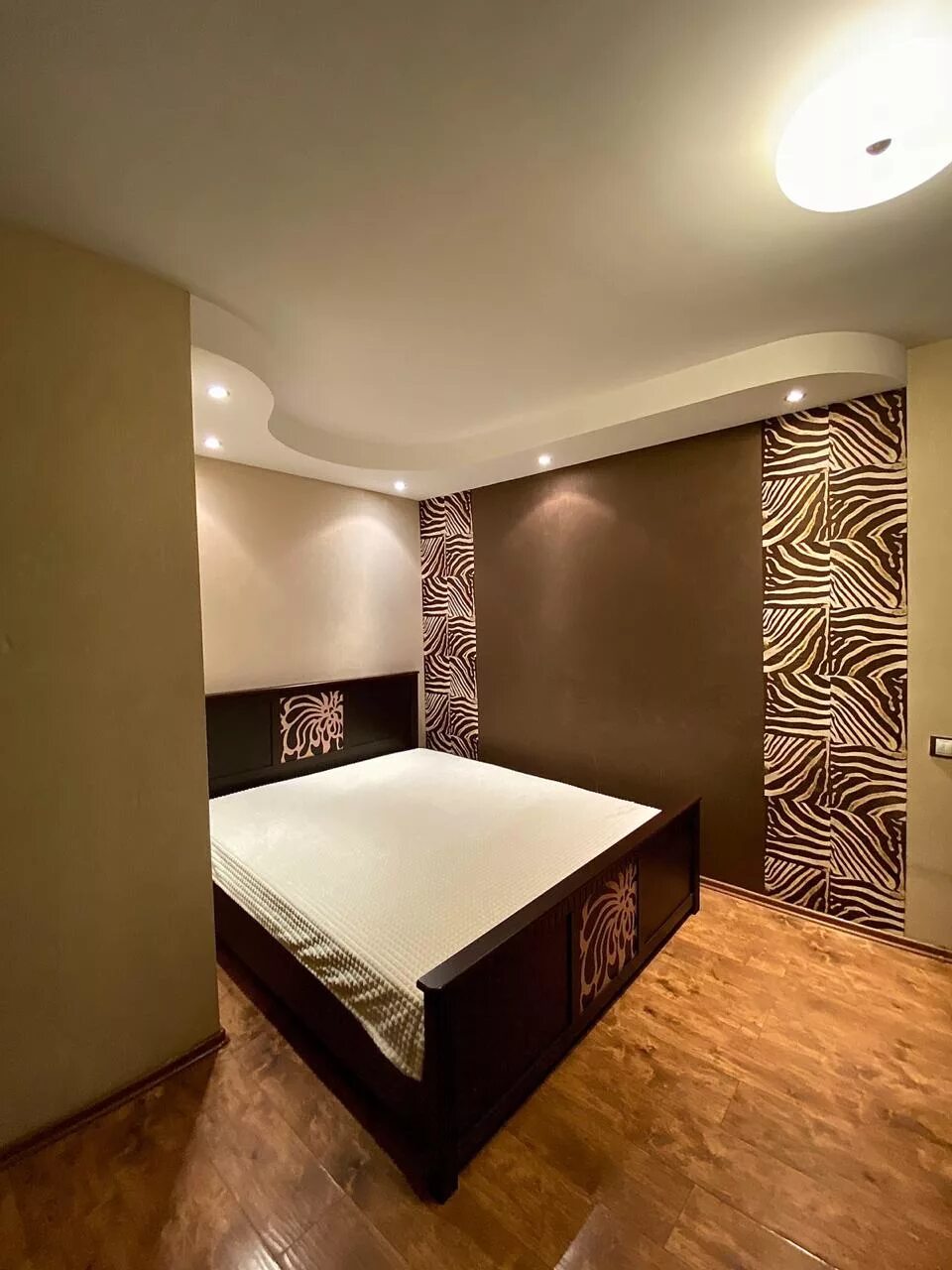 Квартиры. Нефтяников 20 нижневартовск. Нефтяники однокомнатные квартиры. Апартаменты нижневартовск. Нижневартовск, нефтяник дом 20.