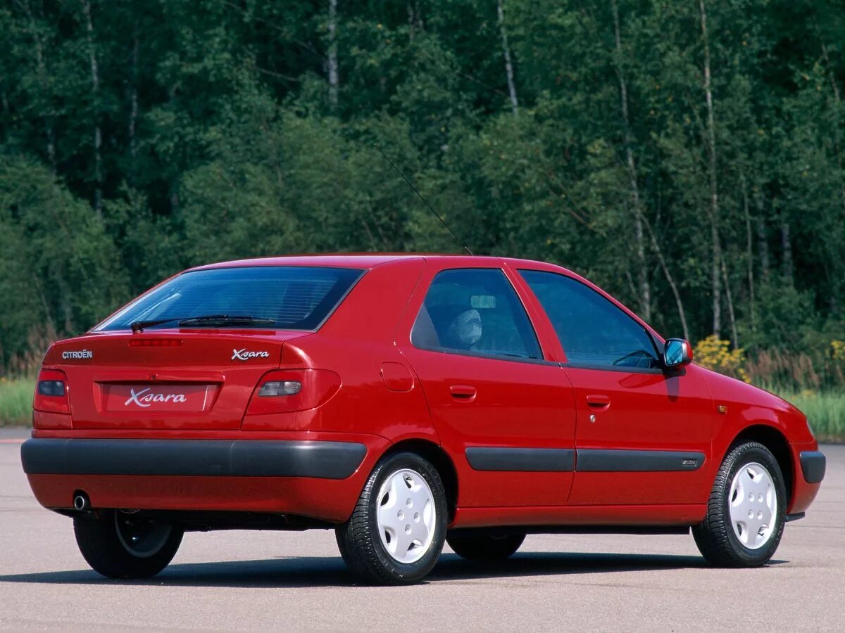 Ситроен Xsara 1997. Citroen Xsara 2000. Citroen Xsara 1997. Citroen Xsara хэтчбек 2000. Ситроен ксара 2000 год