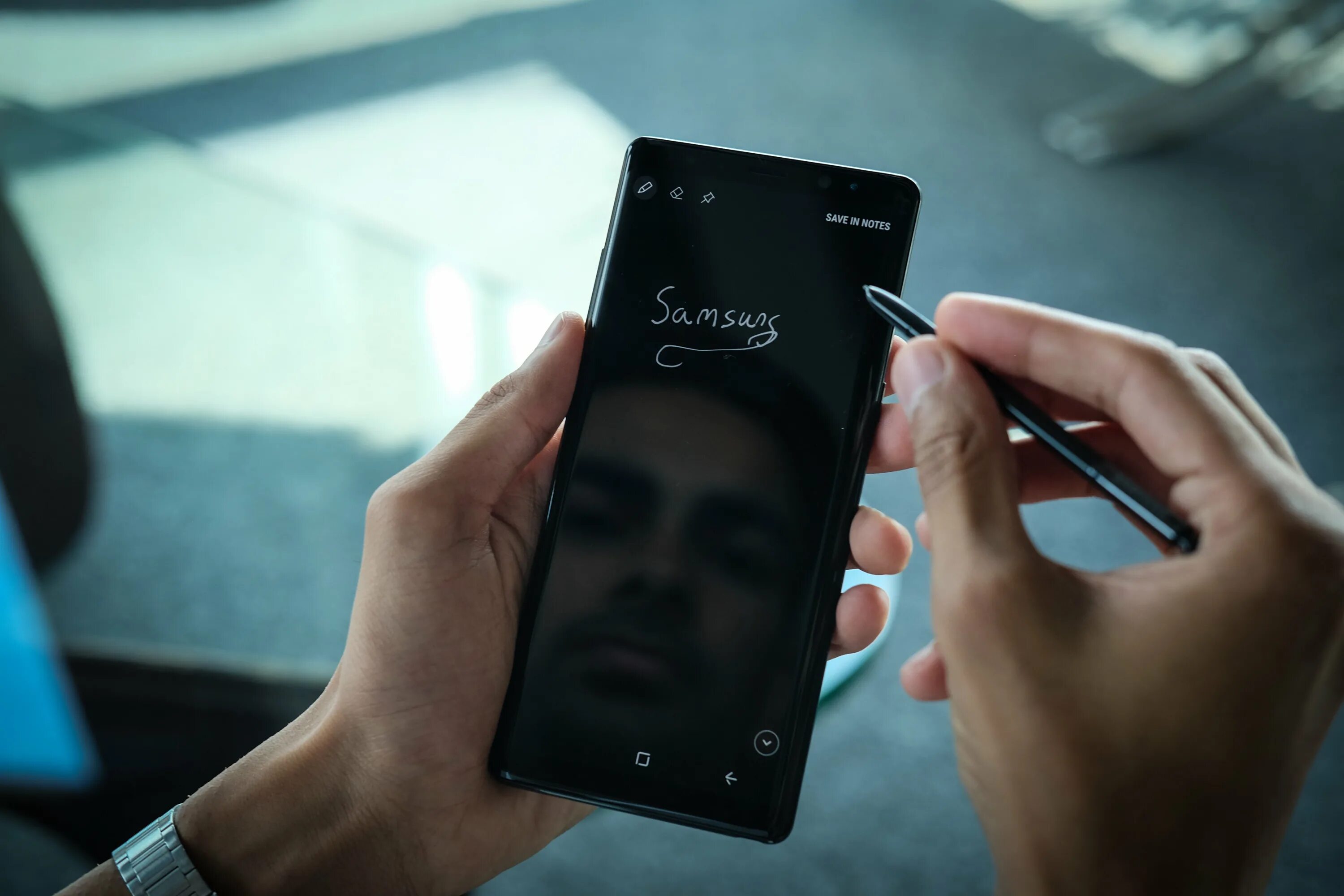 Samsung Samsung Galaxy Note 8 в руке. Samsung Note 9 в руке. Samsung Samsung Galaxy Note 9 s в руке. Samsung Galaxy Note 9 512gb характеристики. Samsung note 9 экран