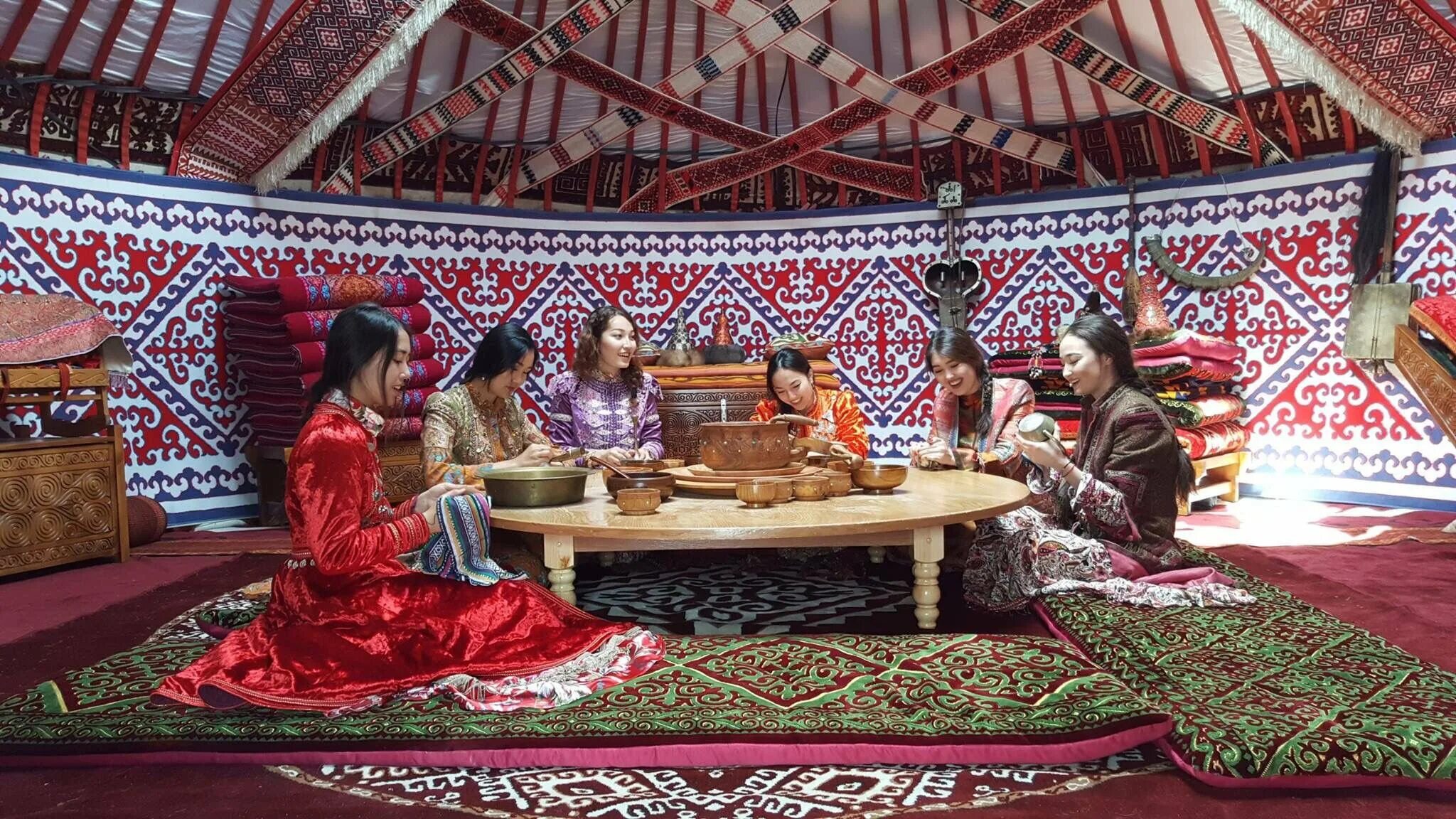 Быт казахов. Культура казахстана. Казахский стол. Наурыз казахстан юрта. Юрты в казахстане.