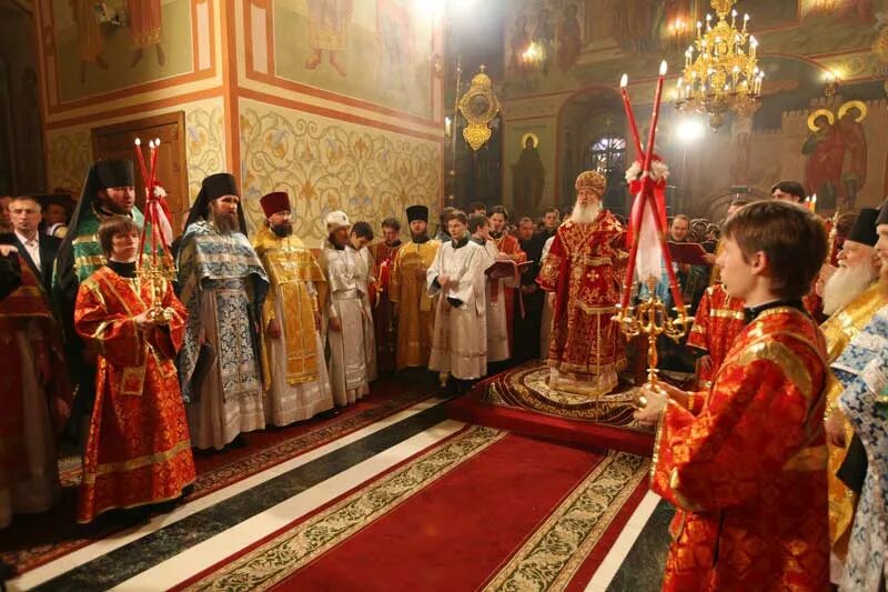 Зосима горшунов тобольск. Пасха в тюмени. Литургии в тюмени. Литургии в тюмени. Тюмень знаменский собор отец николай.