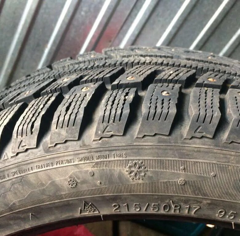 Kumho 215 50 r17. Шины Кумхо 215 50 17 зима. Резина Кумхо зимняя r17. 215/50 R17 зима. Шины зима Кумхо r17.