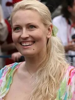 Мадина есімді қыздармен порно