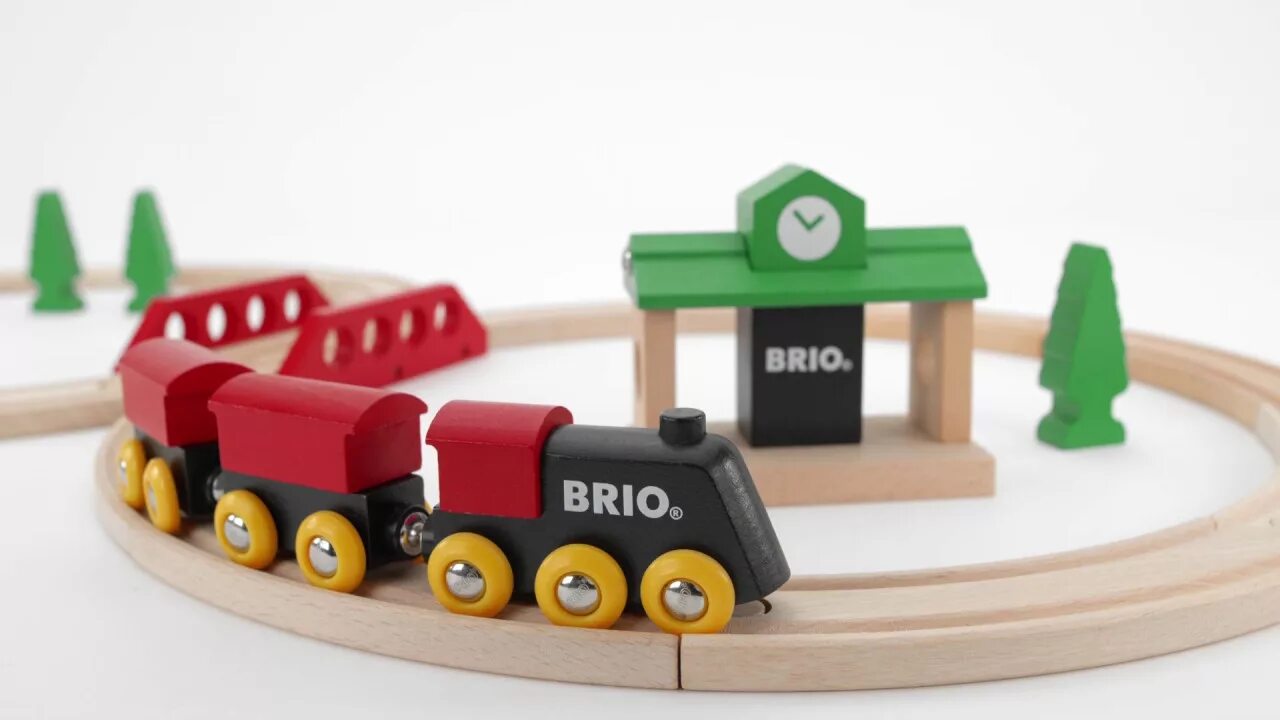 Brio грузовой вагон, 33256. Поезд игрушка брио. Паровоз brio, 33884. Паровозики брио. Брио игрушки железная дорога.
