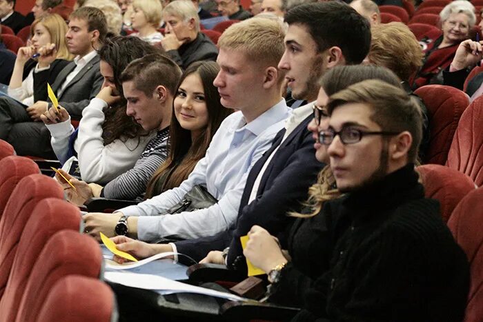 Самарский университет преподаватели. Преподаватели Самарского университета. Преподаватели госуниверситета Самара. Фомченков Самарский университет. Самарский университет имени Королева внутри.