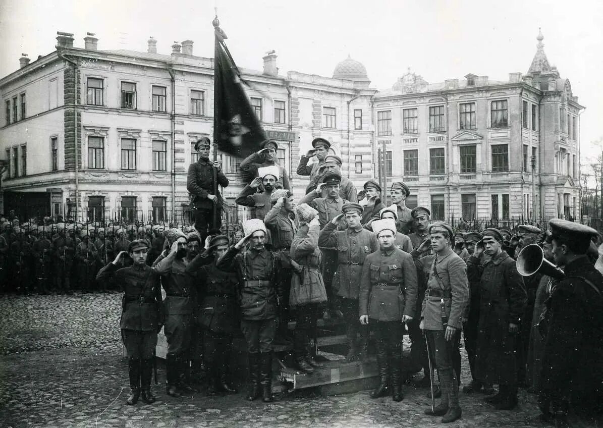 5 октября 1918. Нижний Новгород в годы гражданской войны. Нижний Новгород 1918. 11 Нижегородская стрелковая дивизия 1918. Нижний Новгород 1917 год революция.