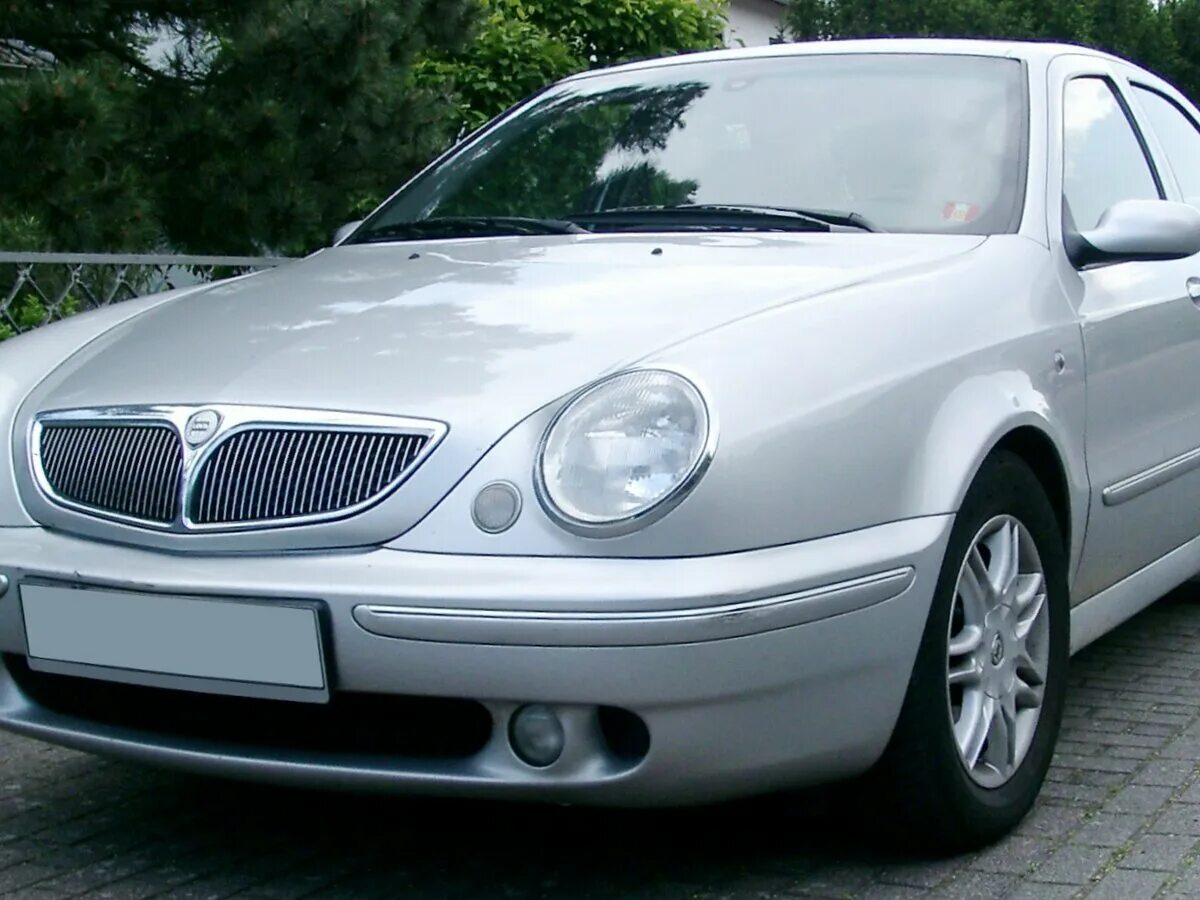 Либра логотип. Либра 2000. Фристайл либра 1 сенсор. Lancia 2000. Лянча автомобиль 2000.