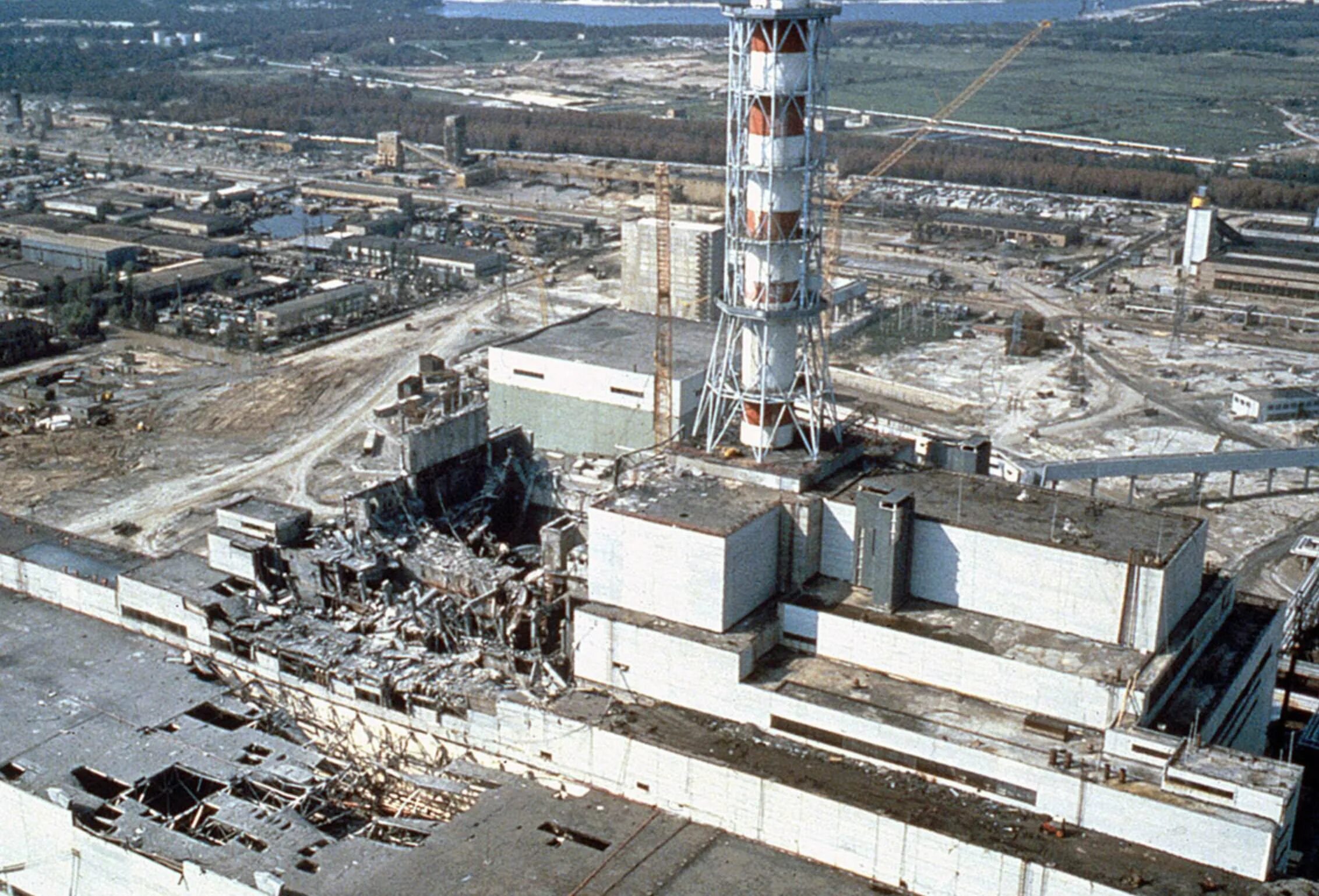 Сколько аэс взорвались. Чернобыль авария на ЧАЭС. Припять ЧАЭС 1986. ЧАЭС реактор 1986. 4 Энергоблок ЧАЭС 1986.