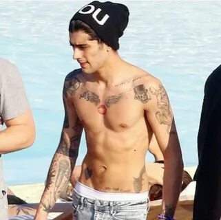 Slideshow zayn malik abs 