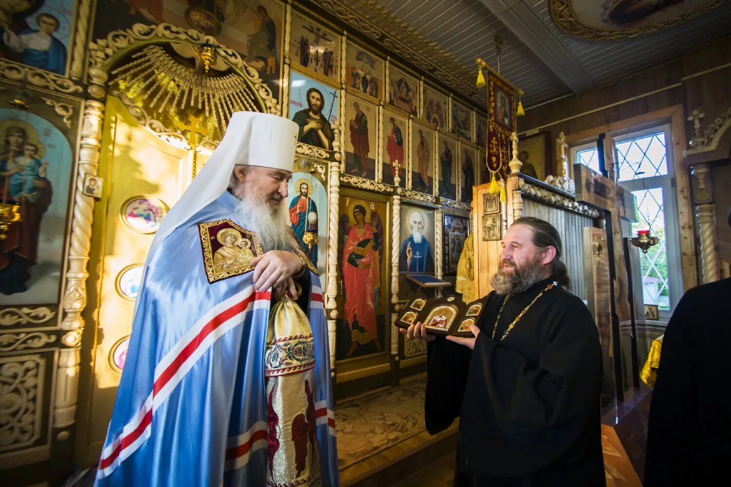 Старое чекурское отец. Село старое Чекурское храм Архангела Михаила. Храм Архангела Михаила Чекурск. Храм Архангела Михаила в Татарстане Дрожжановский район.