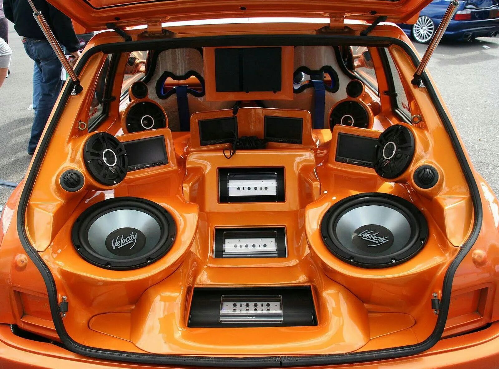 Car Audio автомобильные динамики. Sq Audio система FG Cruiser. Трехполосная система автозвук. Сабвуфер в машину. Установить звук в автомобиль