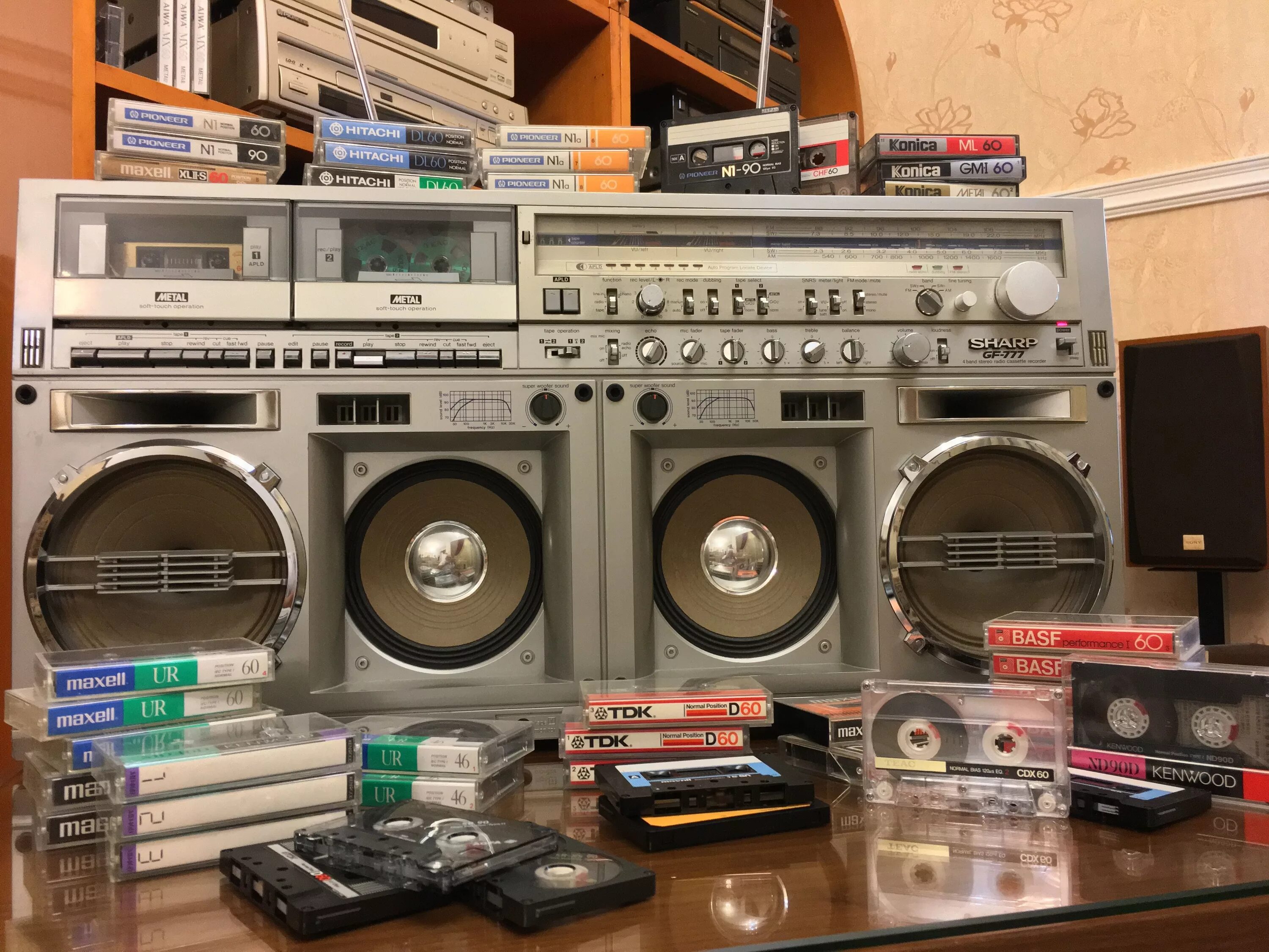 Магнитола sharp gf 777. Sharp gf-777z. Бумбокс sharp gf-777. Шарп 777. Sharp gf-777z.