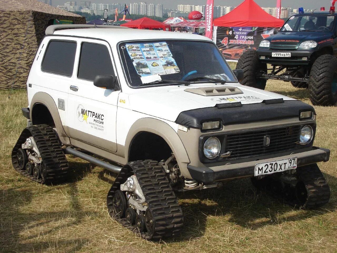 Ваз 2121 для охоты. Нива 2121 off road. Нива 21213 для бездорожья. Нива 21214 хаки. Лифтованная нива 2121.
