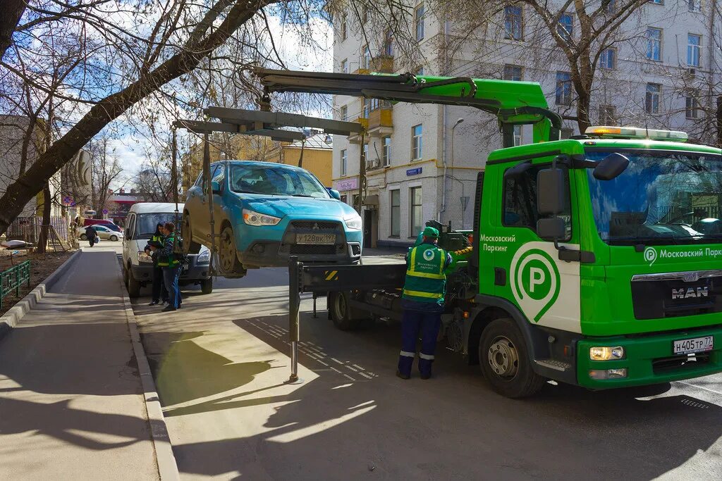 Эвакуатор свао москва автодруг. Эвакуаторы ГКУ АМПП. Эвакуатор ЦОДД. Эвакуатор Московский паркинг. Эвакуатор Москва зеленый.