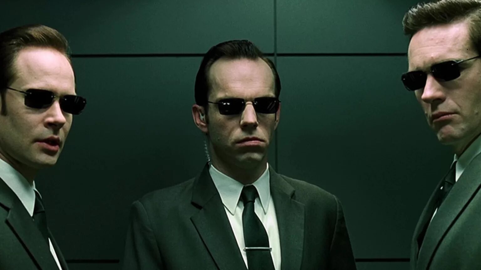 » сериал эндрю ховард. Агент смит. » сериал. I. Звери иноагенты или нет.