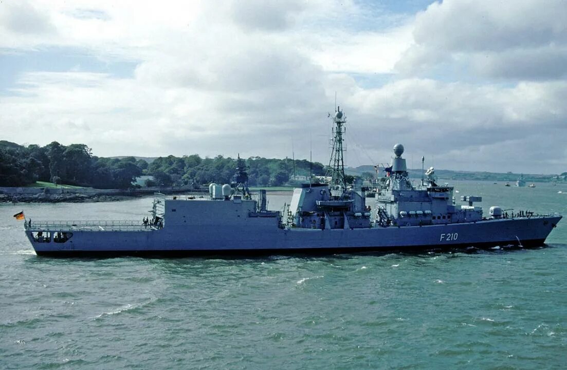 Тип 122. Фрегаты типа «бремен». фрегатов класса &quot;бремен. проект df 80 тип bremen.