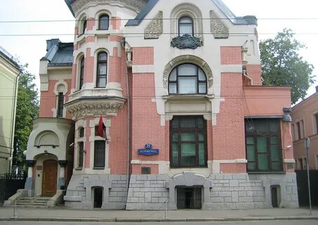 Остоженка лев