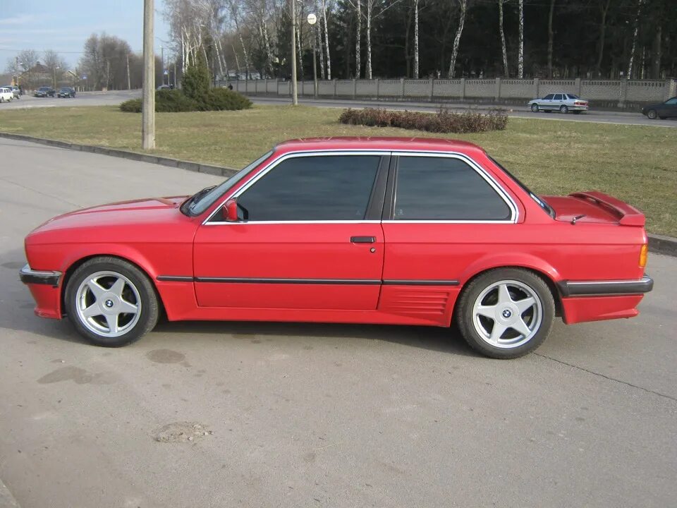 30 купе. Bmw е30 купе. бмв е30 купе красная. bmw e30 купе красная. красная бмв 320 е30.
