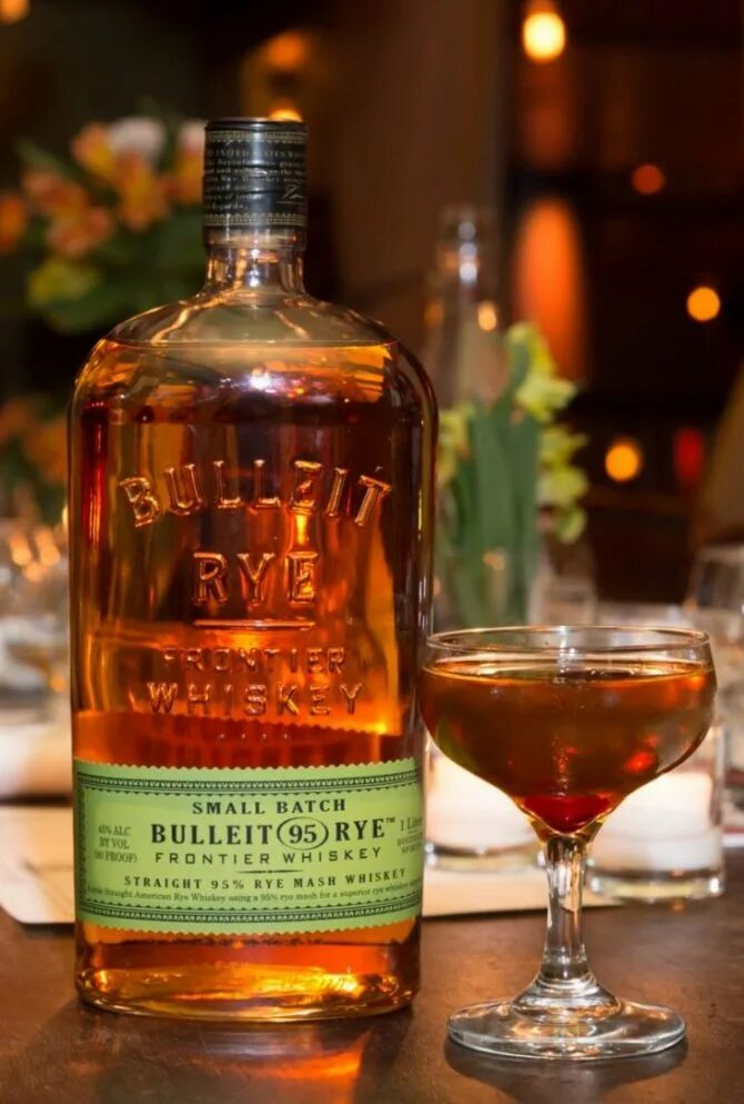 Бурбон из чего. Бурбон 1952. ирон бурбон. виски bourbon whiskey. виски и бурбон из сша.