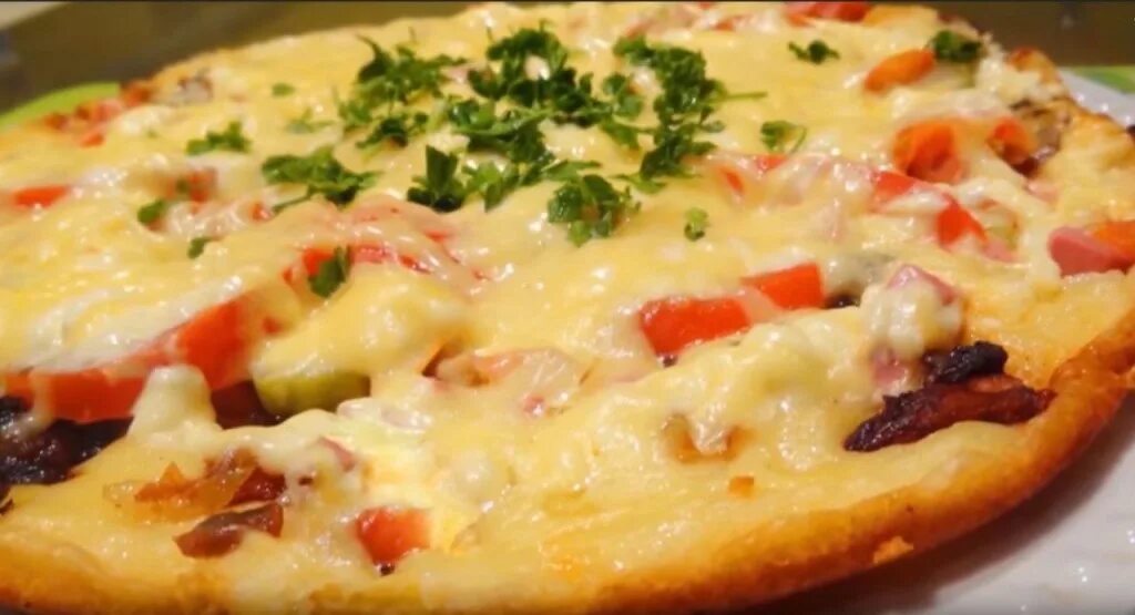 Быстрая пицца на молоке с дрожжами. Пицца молния. пицца без дрожжей на молоке. молниеносная пицца. pizza lightning.