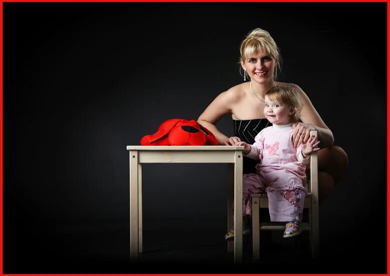 Mother 18. Название фотографии с мамой фото. Фотосессия мама и сын в городе. Мама катя и её дочь лана. Профессиональные фото с мамой.