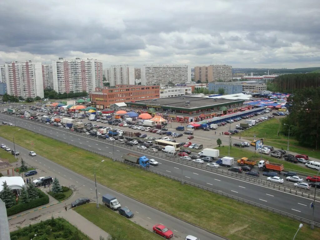 Рынок новопеределкино сносят. Новопеределкино Боровское шоссе. Боровское шоссе д 46. Боровское шоссе 2000 год. Боровское шоссе 51.