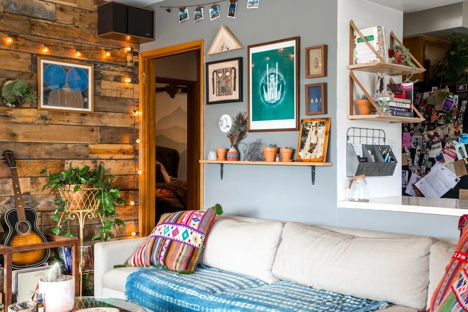 Экостиль в интерьере бохо. Пинтерест бохо стиль в интерьере. Сканди бохо интерьер. Бохо стиль в интерьере своими руками. Спальня бохо сканди.