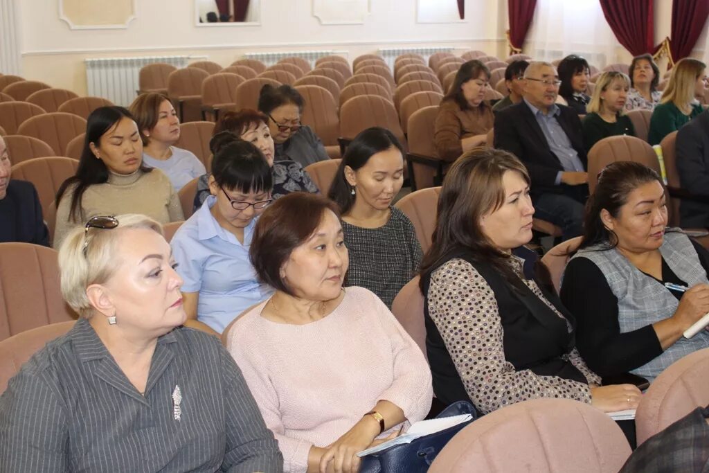 Сайт руо хангаласского улуса. Глава покровск хангаласский улус гермогенов. Никифоров василий григорьевич хангаласский улус. Хангаласский район республики саха якутия. Хангаласский улус, село бестях администрация.