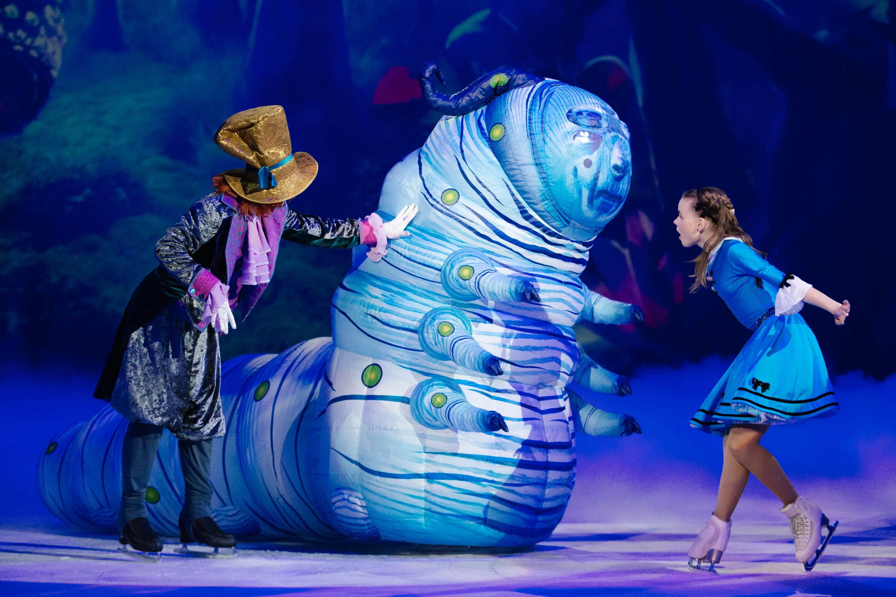 шоу ильи авербуха алиса в стране чудес. шоу алиса туда и обратно. покажи шоу алисы. алиса в стране чудес образ.